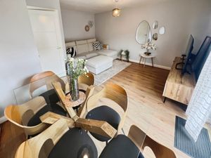 Lounge- click for photo gallery
